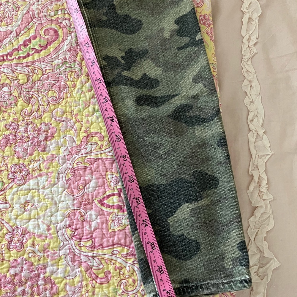 Hudson Krista Super Skinny Camo Crop (Size 28) - Picture 10 of 10